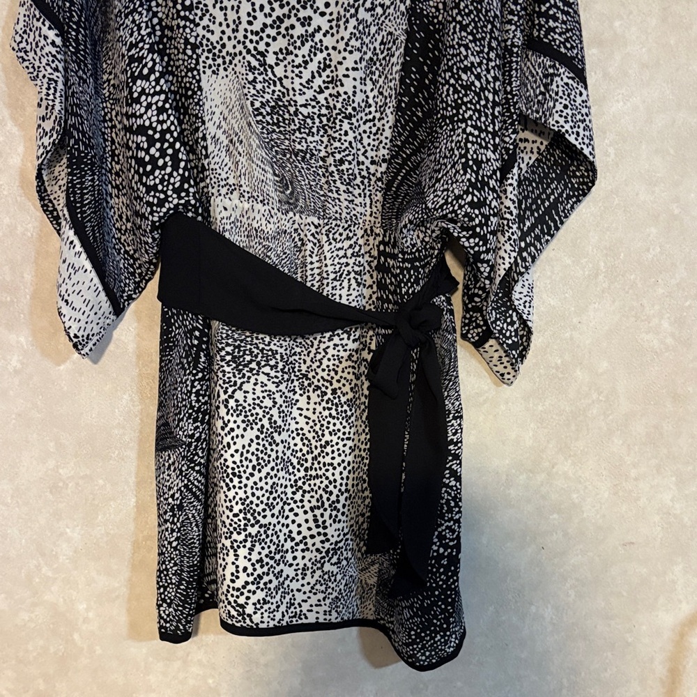 BCBGMaxAzria Monochrome Patterned Dress with Tie - Picture 3 of 7